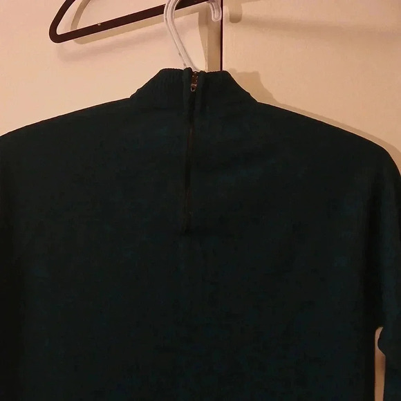 Emerald  green 3/4 length sleeves sweater - Picture 7 of 8